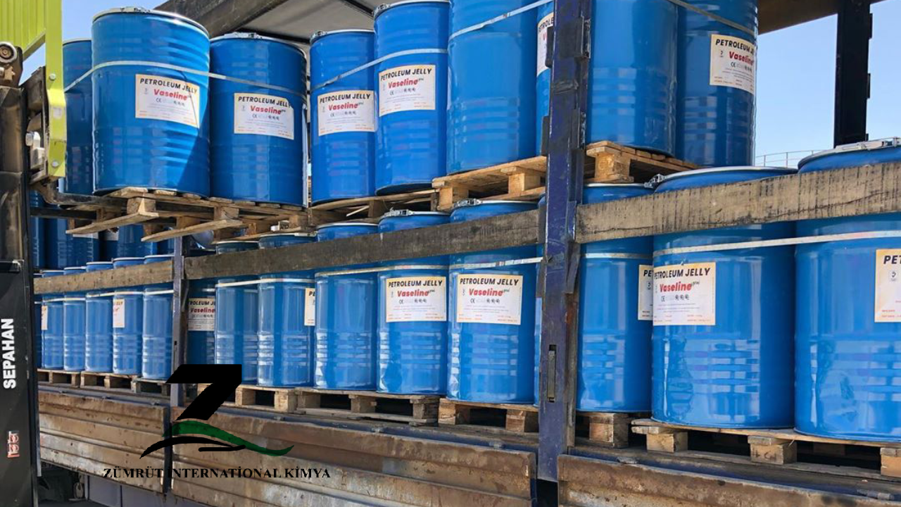 White Petroleum jelly